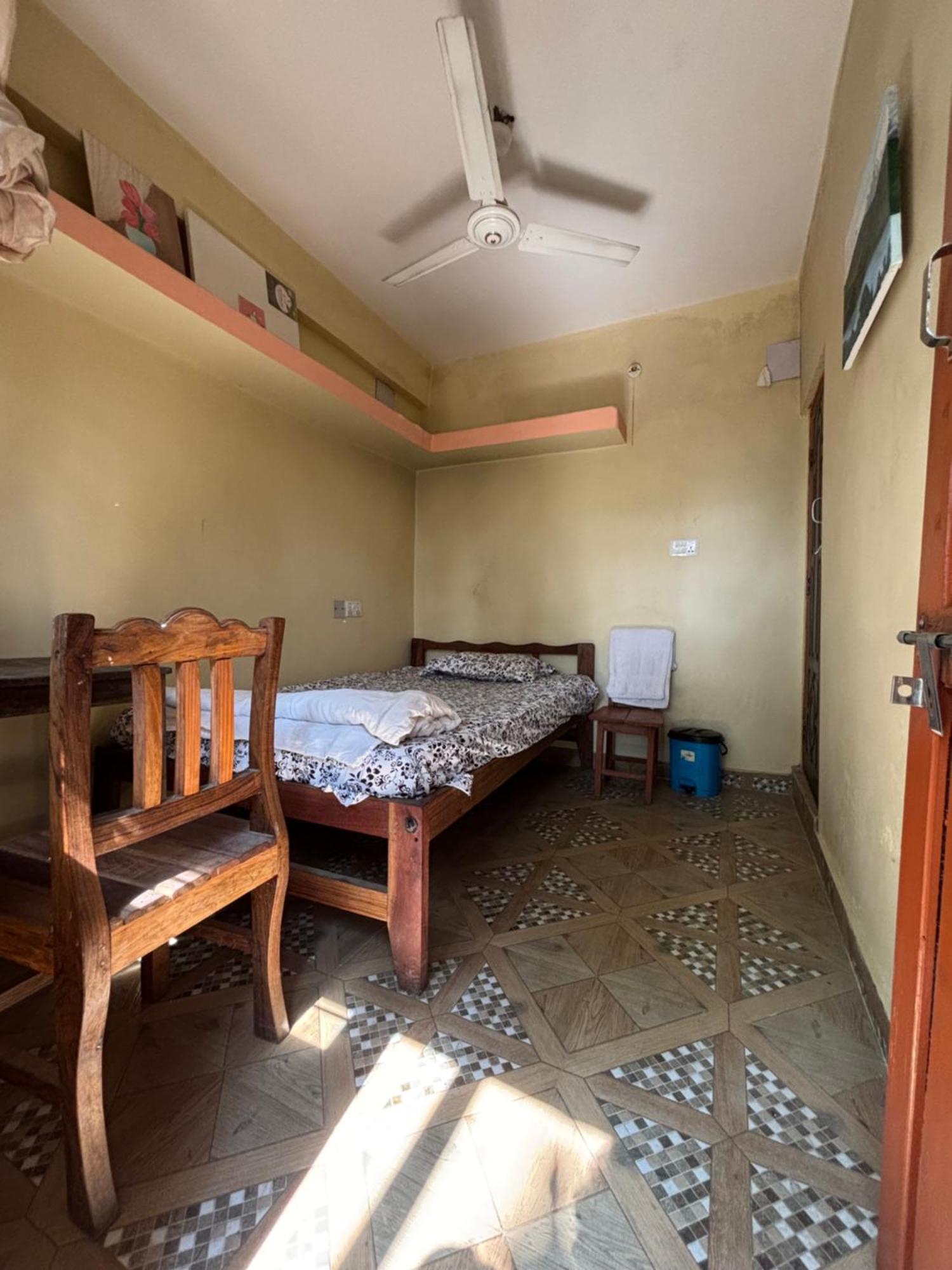 Dinesh House Panzió Pokhara Kültér fotó